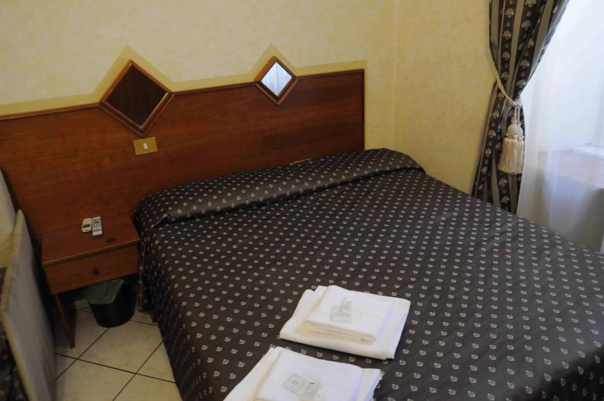 Hotel Farini Rom Zimmer foto